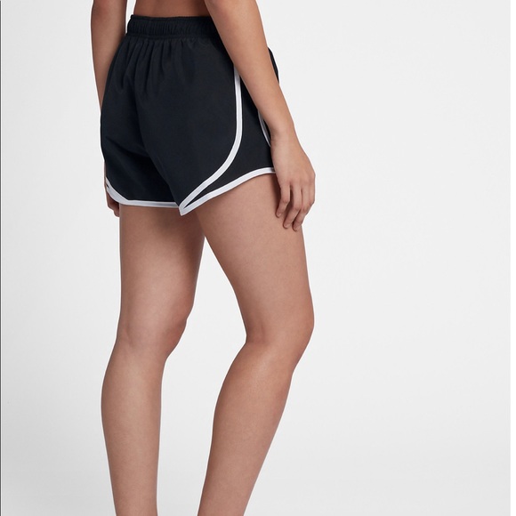 Women’s Nike Tempo Running Shorts in Black - Picture 2 of 6